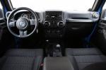 Jeep Wrangler Sport 2012 года